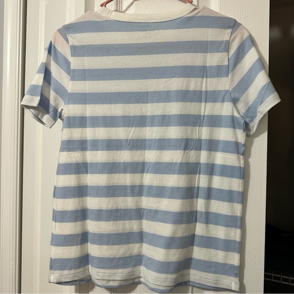 old navy wear everywhere tee - Picture 2 of 3
